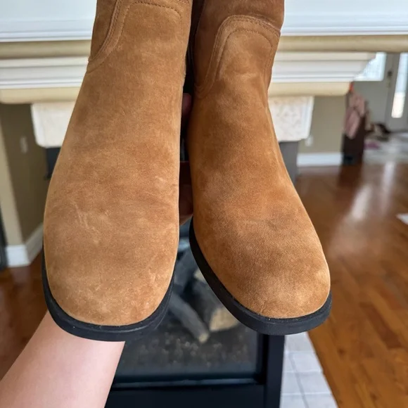 Hush Puppies Tan Heeled Suede Booties Square Toe Fall Western Boho Size 11 - Picture 3 of 8